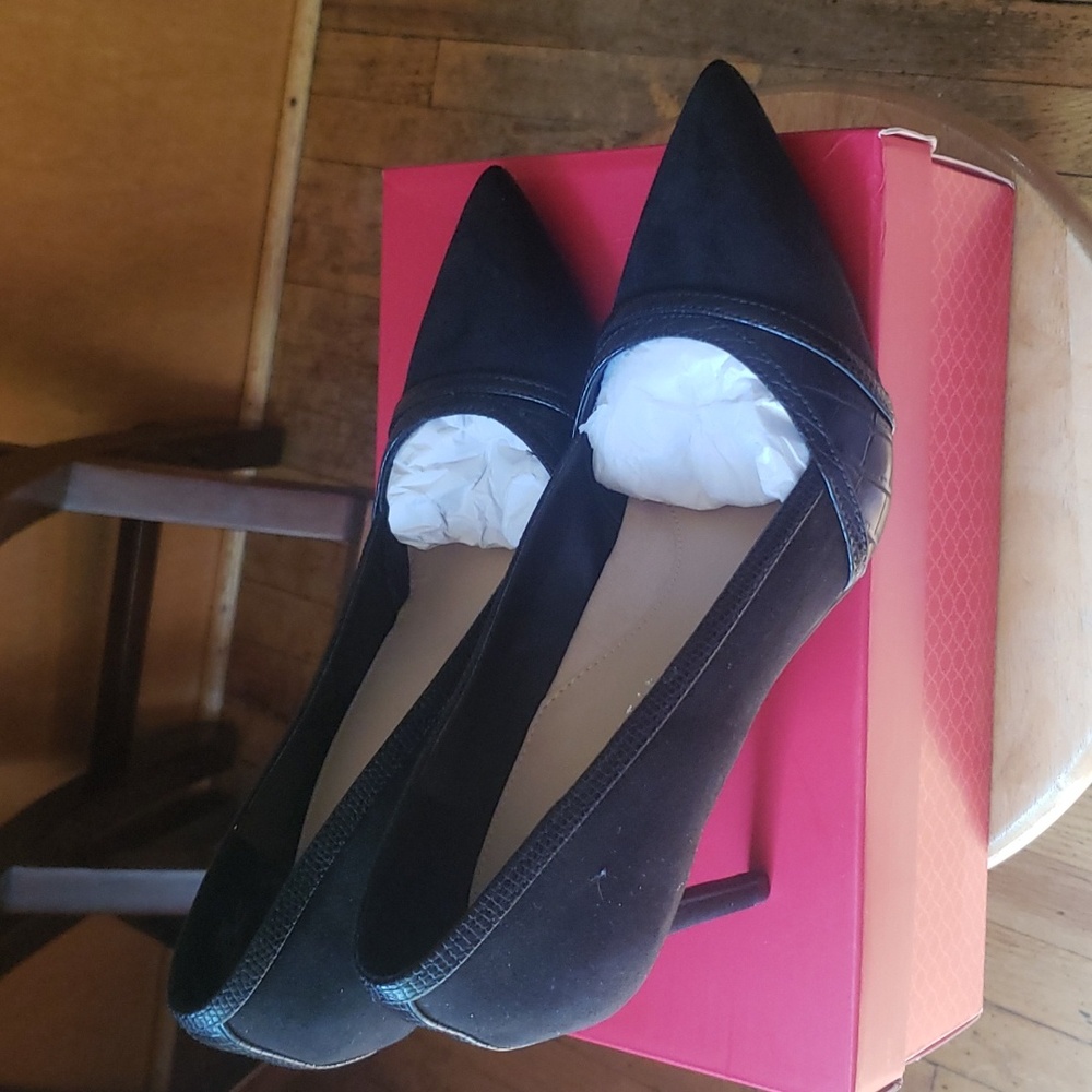 KELLY KATIE, Dress shoes for women with black heels, size 10M.